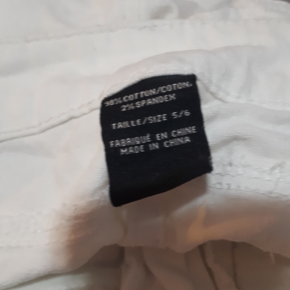 Liquid X White Capris - Picture 2 of 4